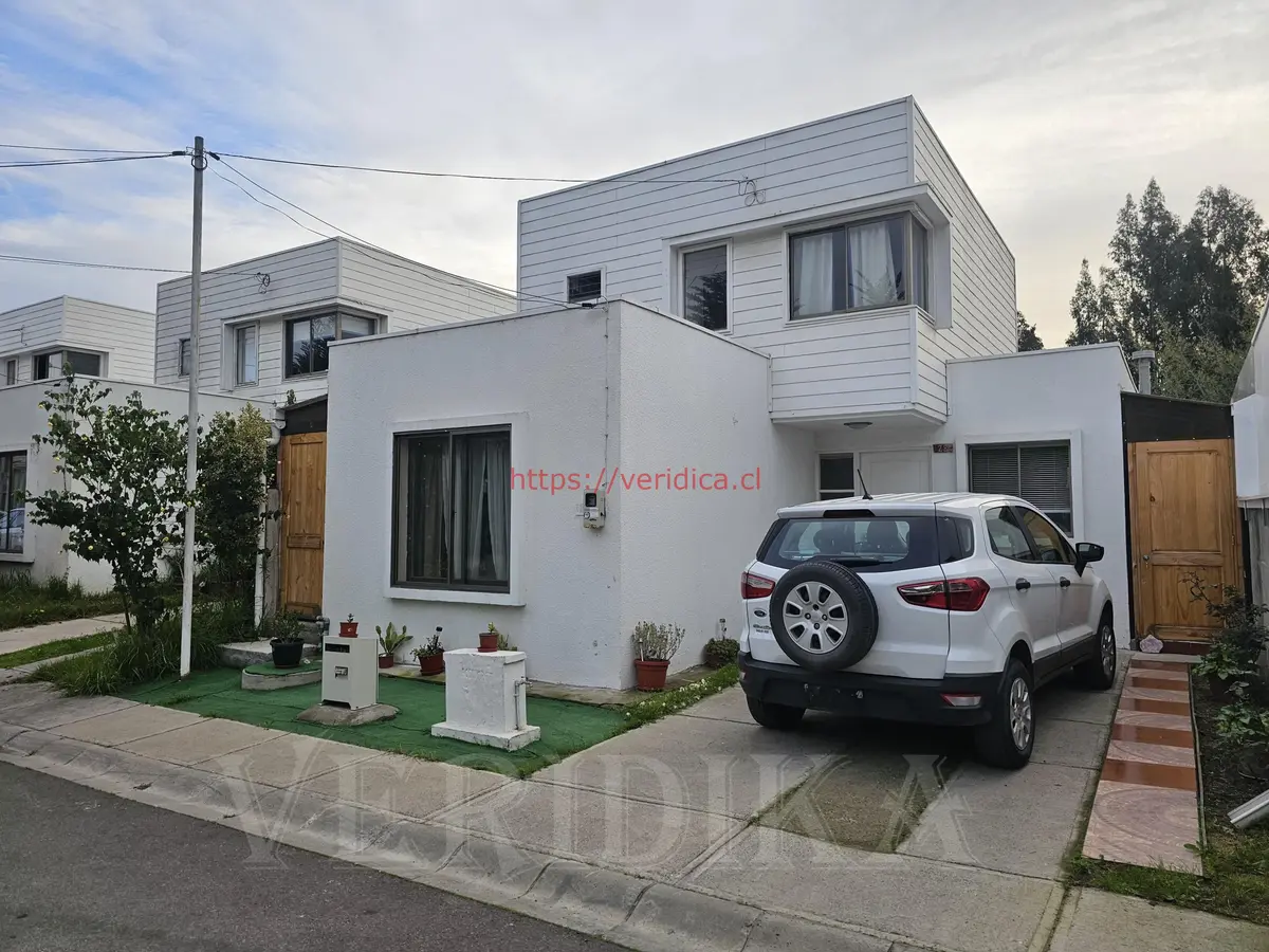 Vendo casa en Condominio 150m2, 4 dormitorios, 3 baños, E. - foto 1