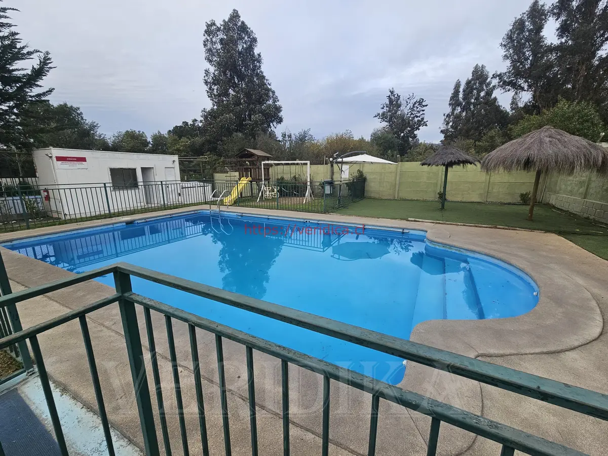 Vendo casa en Condominio 150m2, 4 dormitorios, 3 baños, E. - foto 3