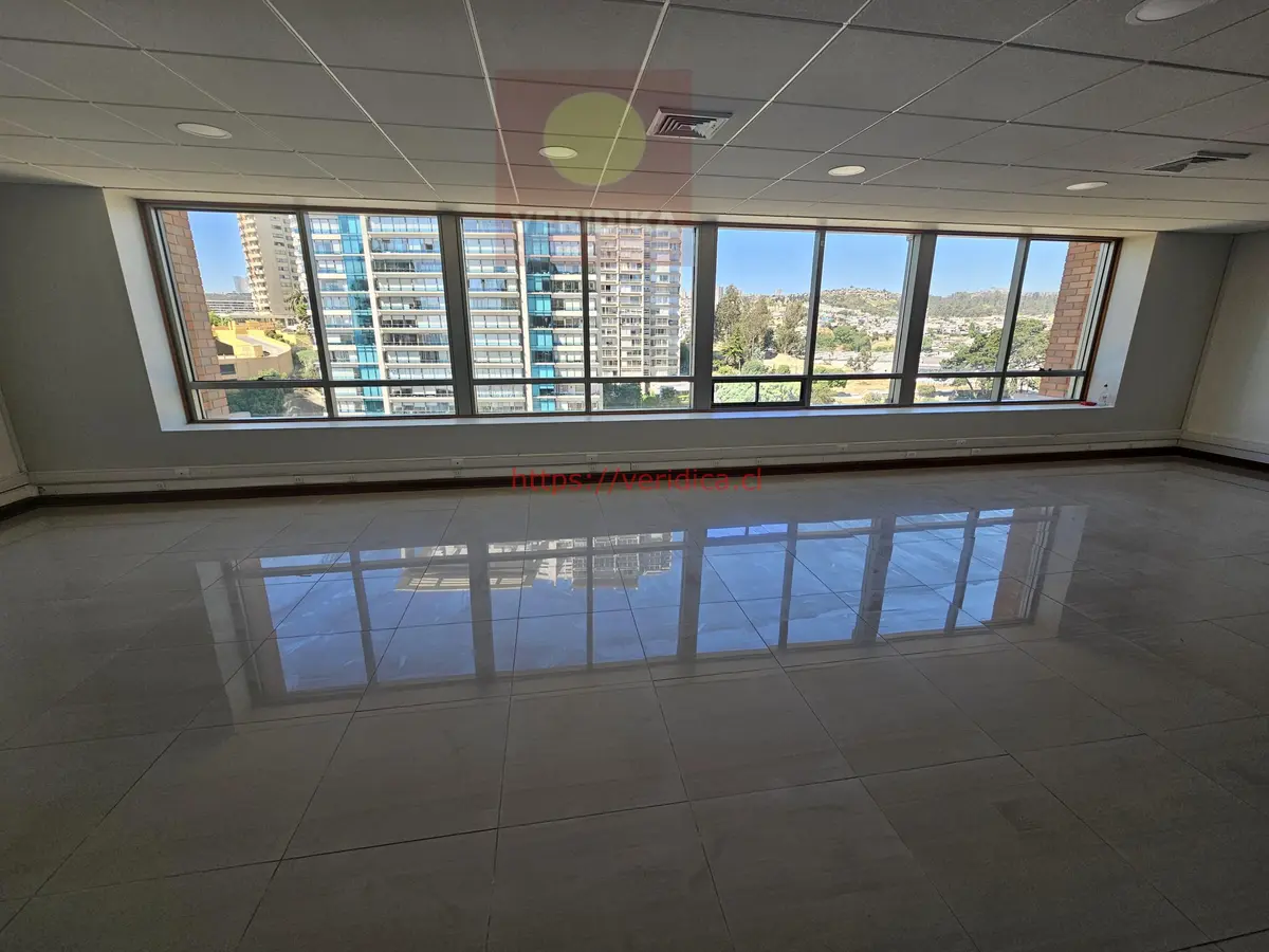 Arriendo oficina en Edificio Coraceros 110m2. - foto 5