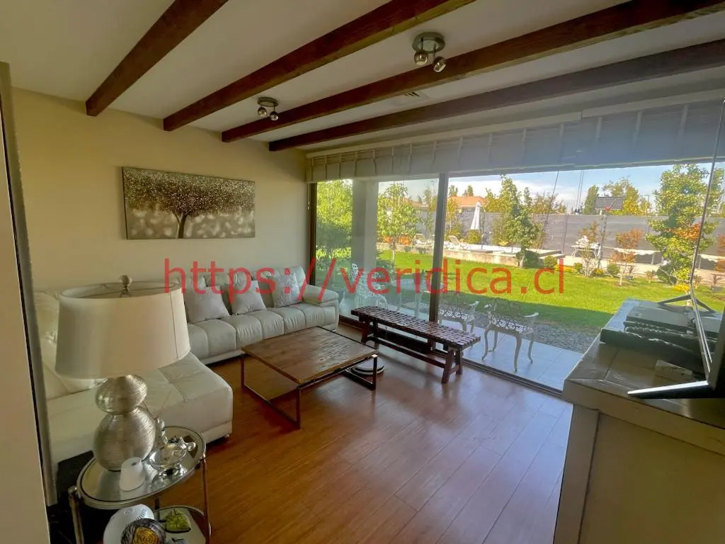 Preciosa casa en acomodado sector de Maipú. 4D, 3B, 2E, 1Bod UF 12.500 - foto 2