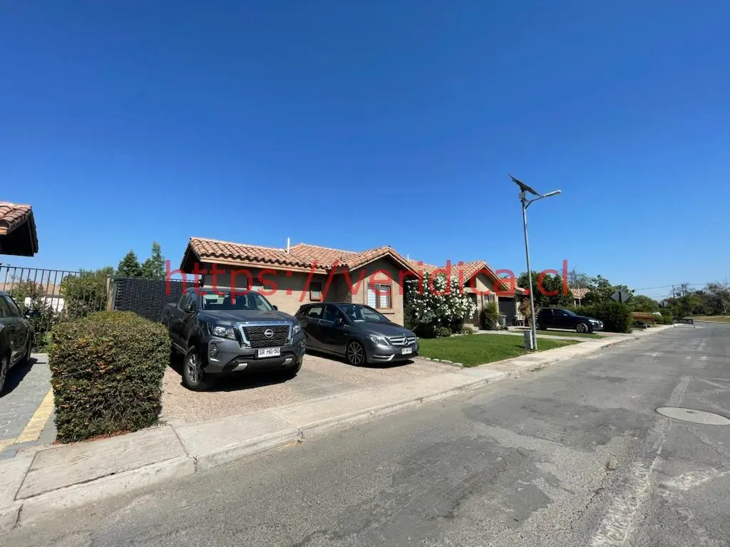 Preciosa casa en acomodado sector de Maipú. 4D, 3B, 2E, 1Bod UF 12.500 - foto 4