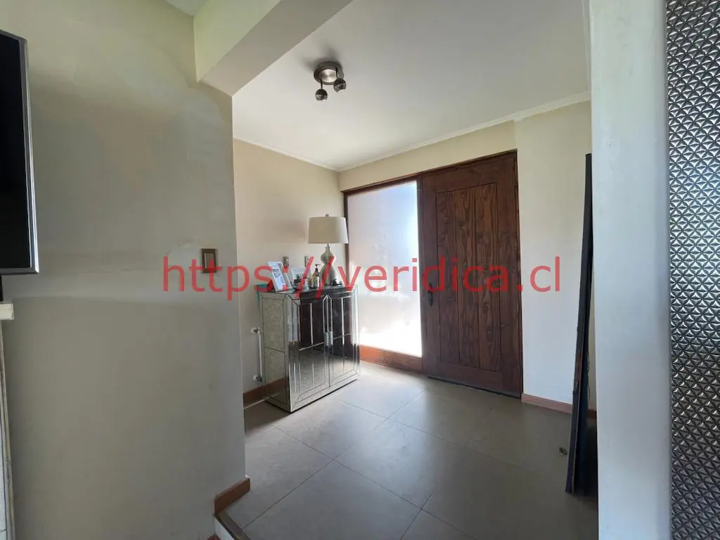 Preciosa casa en acomodado sector de Maipú. 4D, 3B, 2E, 1Bod UF 12.500 - foto 6