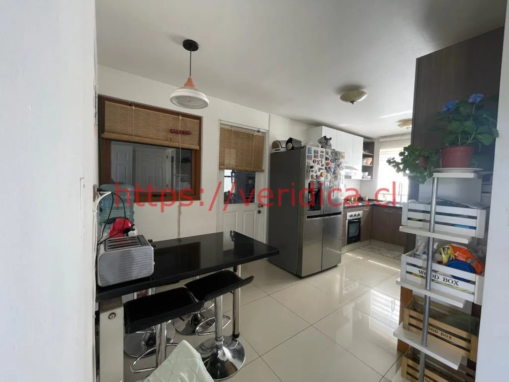 Preciosa casa en acomodado sector de Maipú. 4D, 3B, 2E, 1Bod UF 12.500 - foto 5