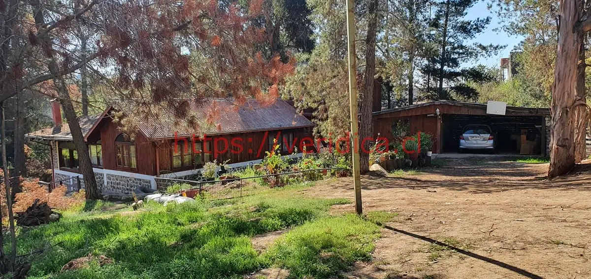 Veridika Vende Terreno c/4 Casas en Quebrada Escobares - foto 3