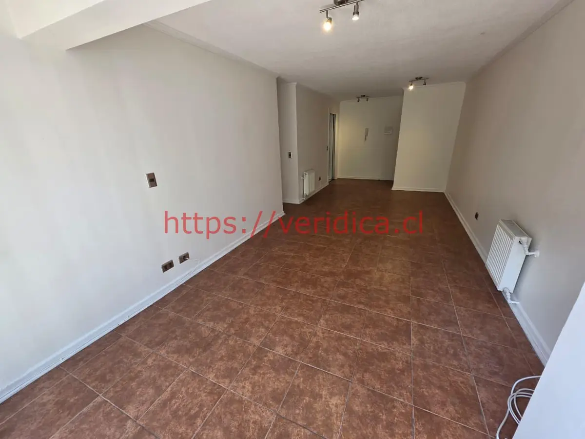 Vendo depto con patio - foto 3