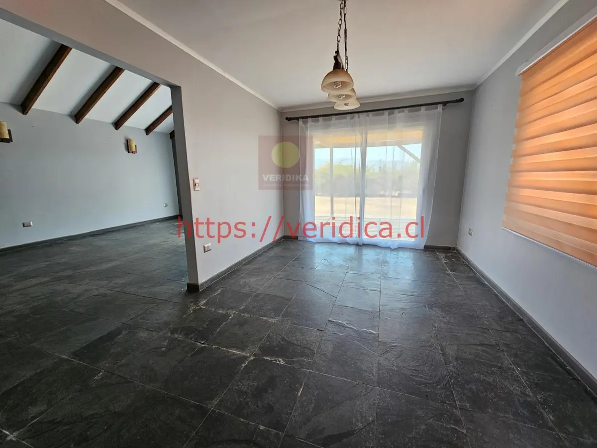 Vendo parcela de 5000m2 con casa de 139m2 - foto 2