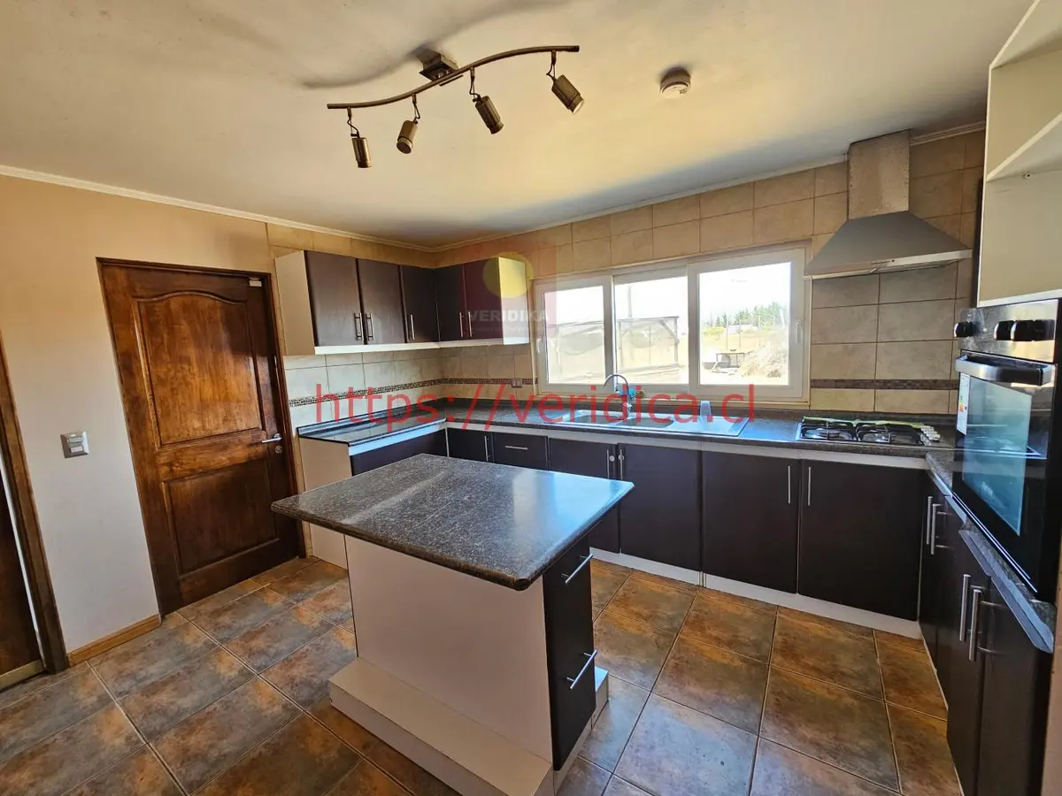 Vendo parcela de 5000m2 con casa de 139m2 - foto 5