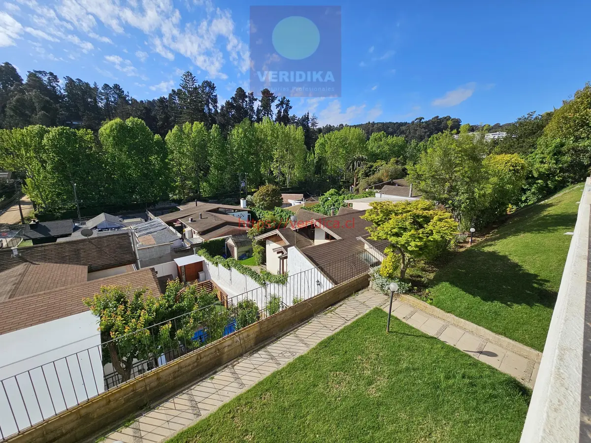 Vendo depto. soleado en excelente estado. - foto 1