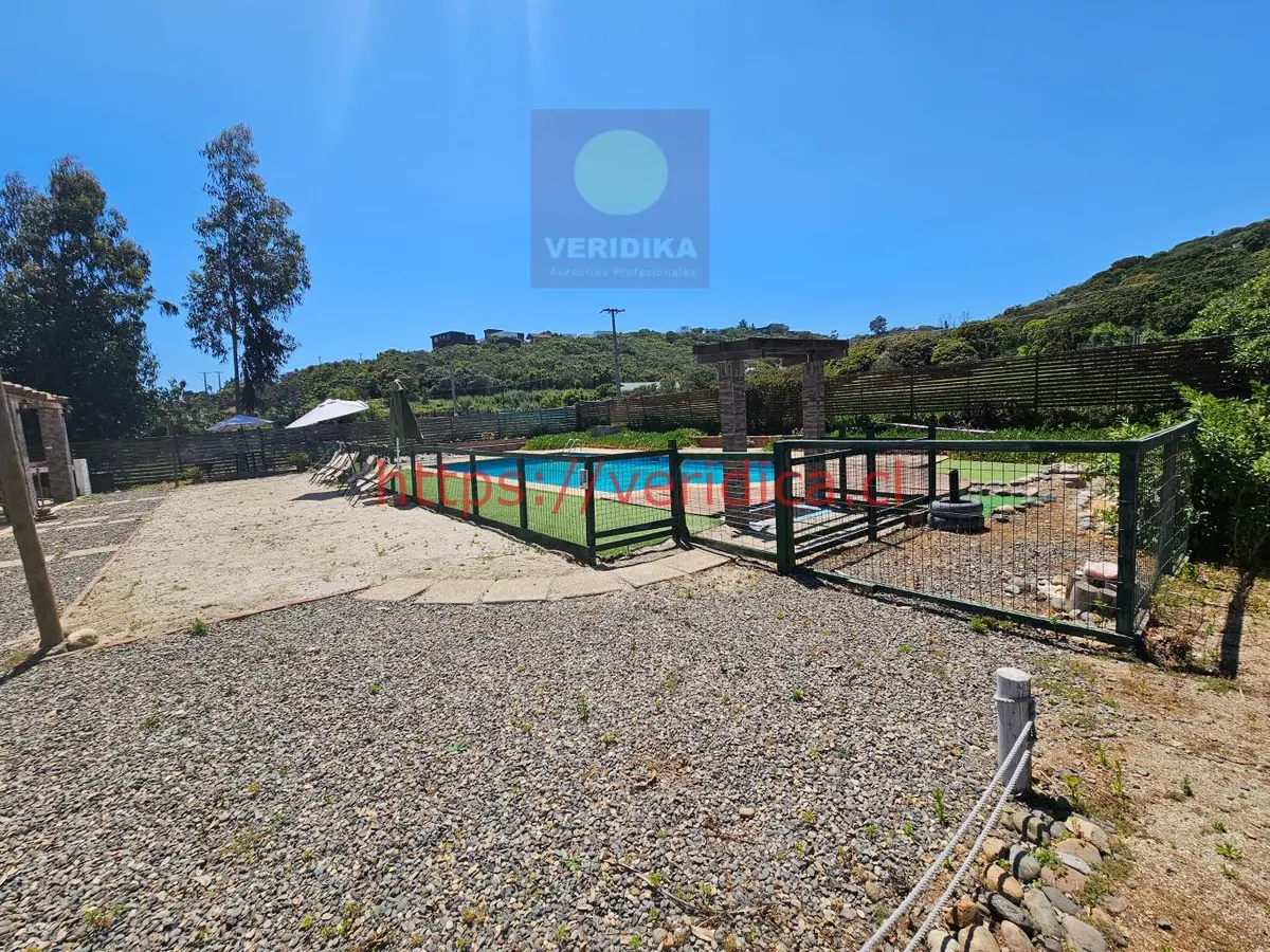 Veridika vende parcela con canchas de tenis y piscina - foto 3