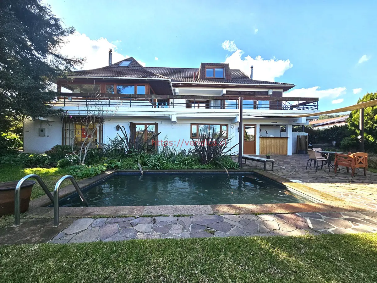 Vendo maravillosa casa en exclusivo sector de Quilpué - foto 1