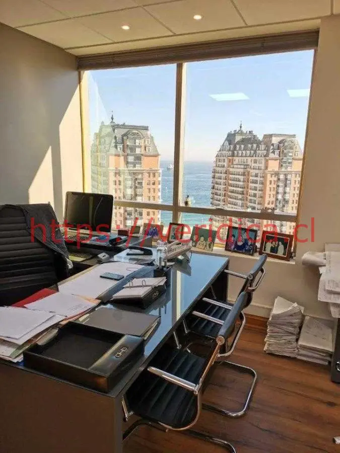 Veridika Vende exclusiva oficina en edificio Torre Coraceros - foto 2