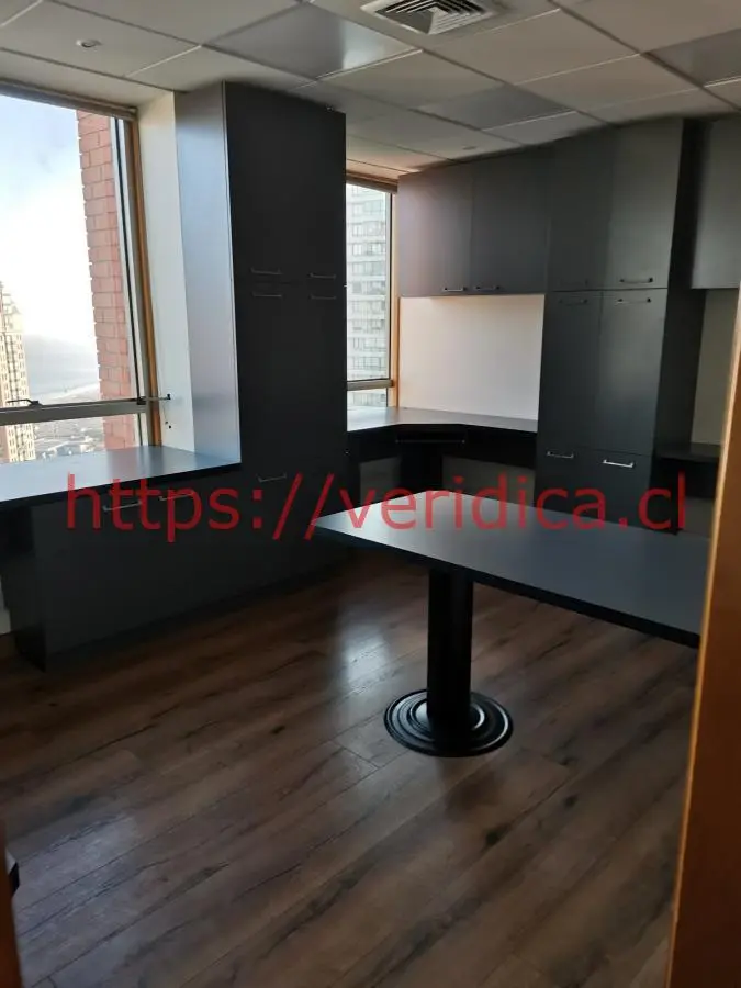 Veridika Vende exclusiva oficina en edificio Torre Coraceros - foto 4