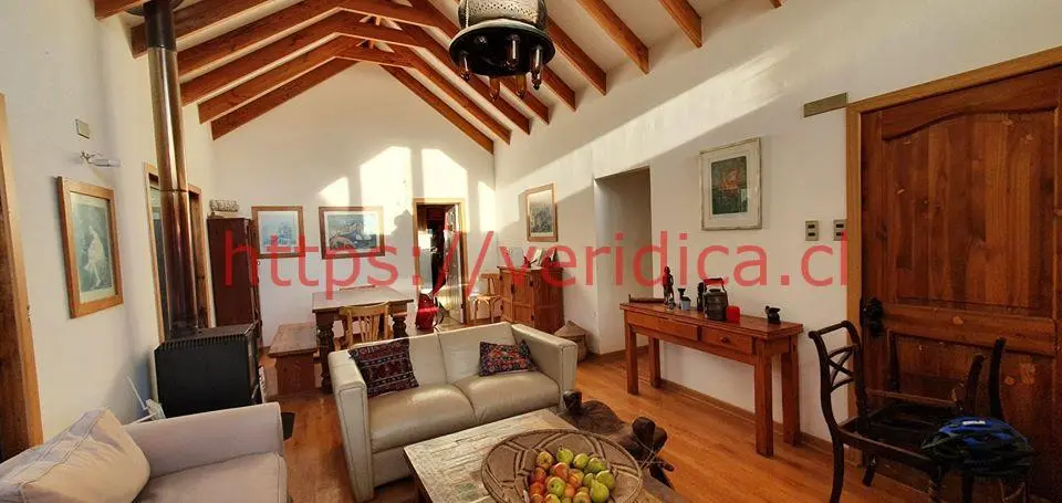 Veridika Vende terreno de 1700 m2   con 2 casas en Los Pinos - foto 3