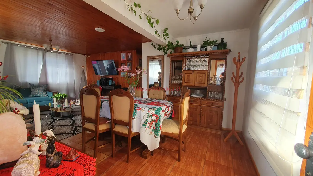 Oportunidad ! amplia casa a pasos de Nuevo Hospital. $139.000.000 - foto 2