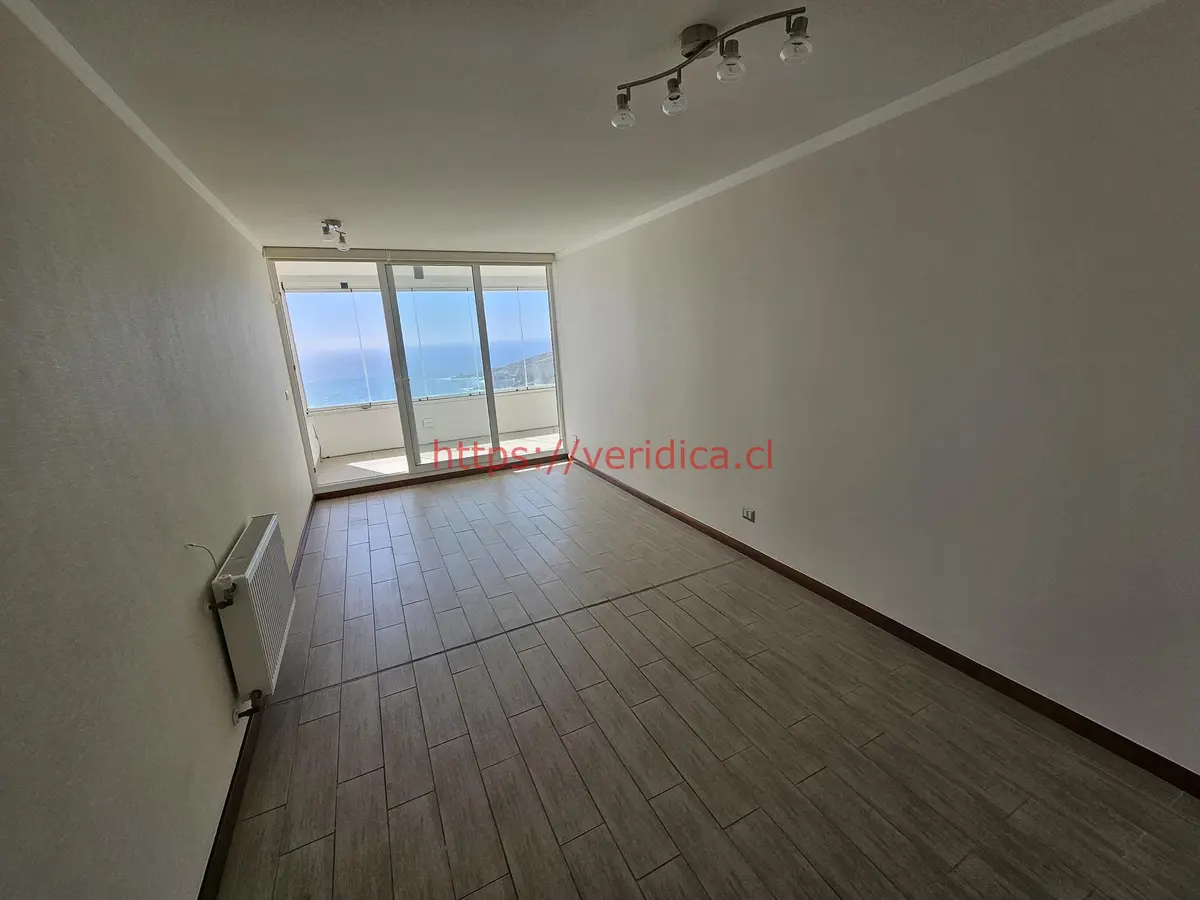 Arriendo Depto 3 dorm, 2 b, cierre de terraza, 2 estac,1 bod - foto 2