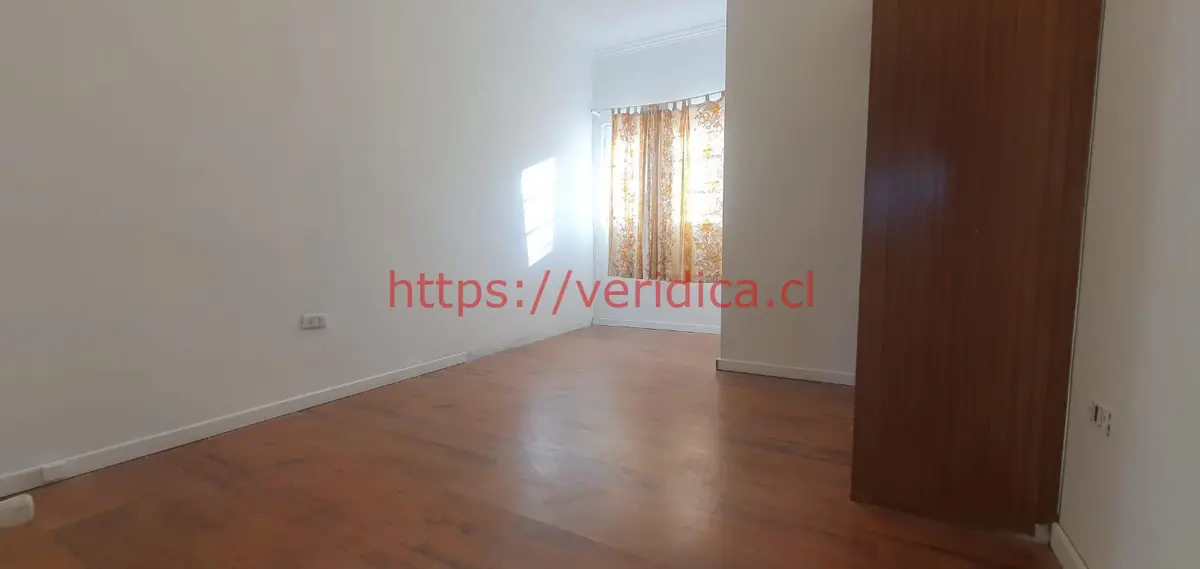 Amplia Casa en Amunátegui, Playa Ancha, costado de SHOA $495.000 - foto 5