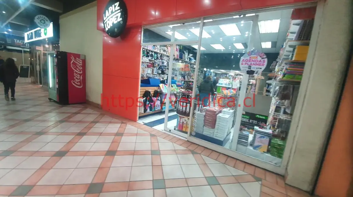 Espectacular oportunidad ! VENDO Local comercial en plaza Vergara. - foto 5