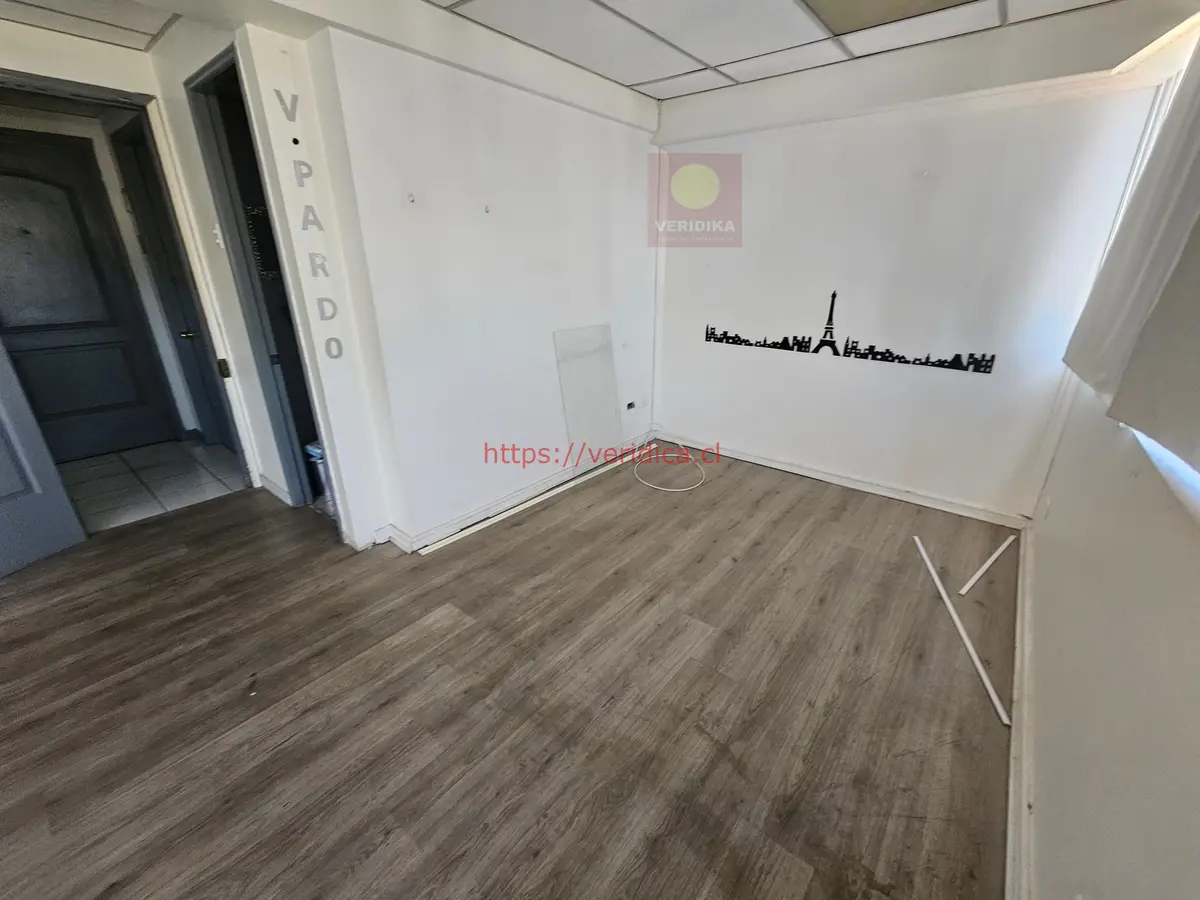 Vendo oficina en calle Villanelo - foto 4