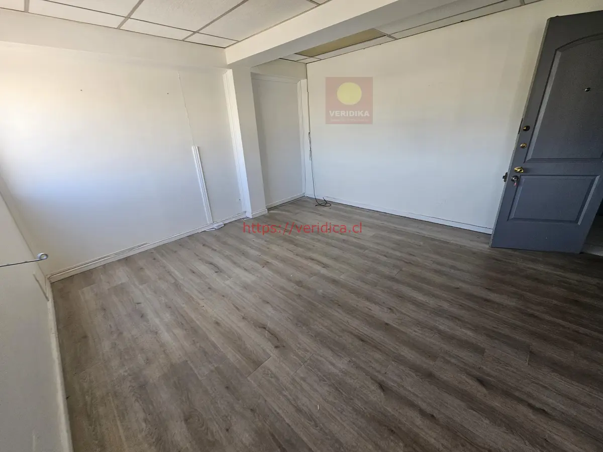 Vendo oficina en calle Villanelo - foto 6