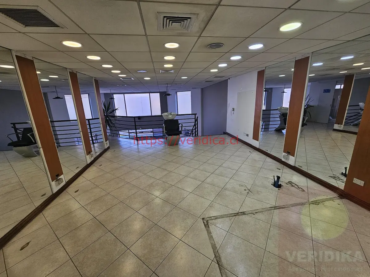 Arriendo local u oficina en 15 norte con Libertad. - foto 6