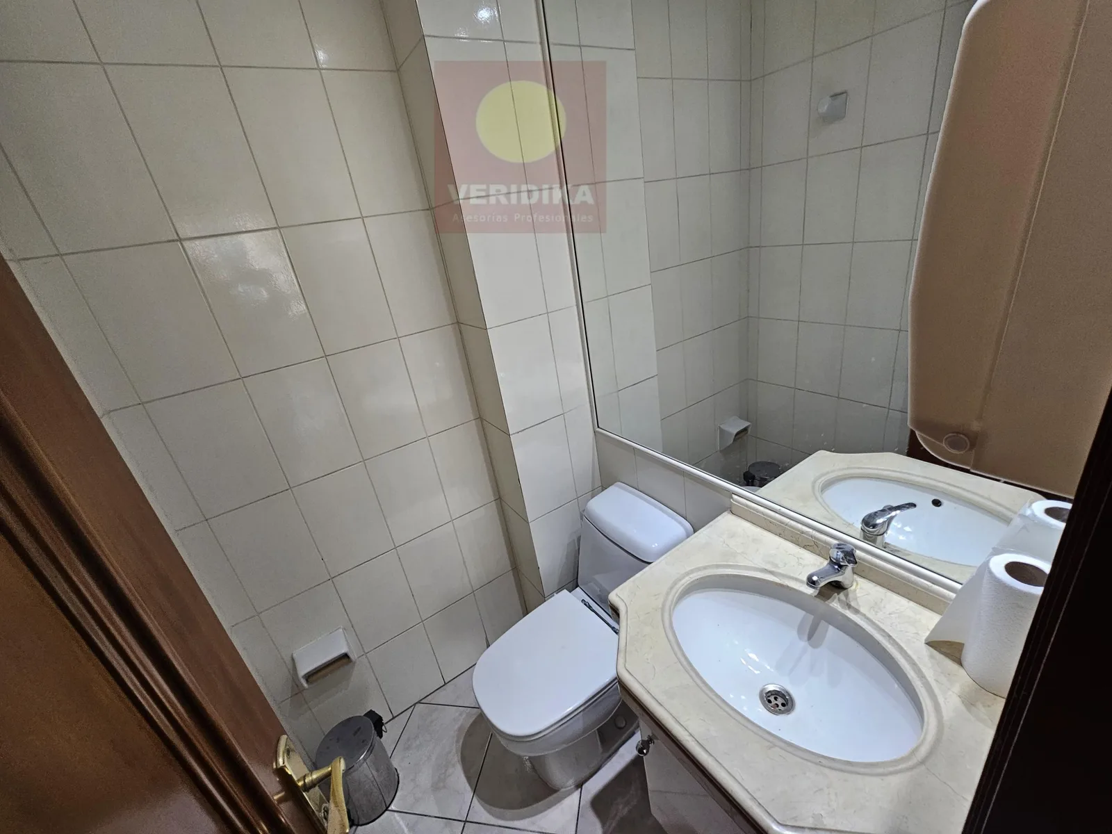 Arriendo oficina en Edificio Coraceros 110m2. - foto 3