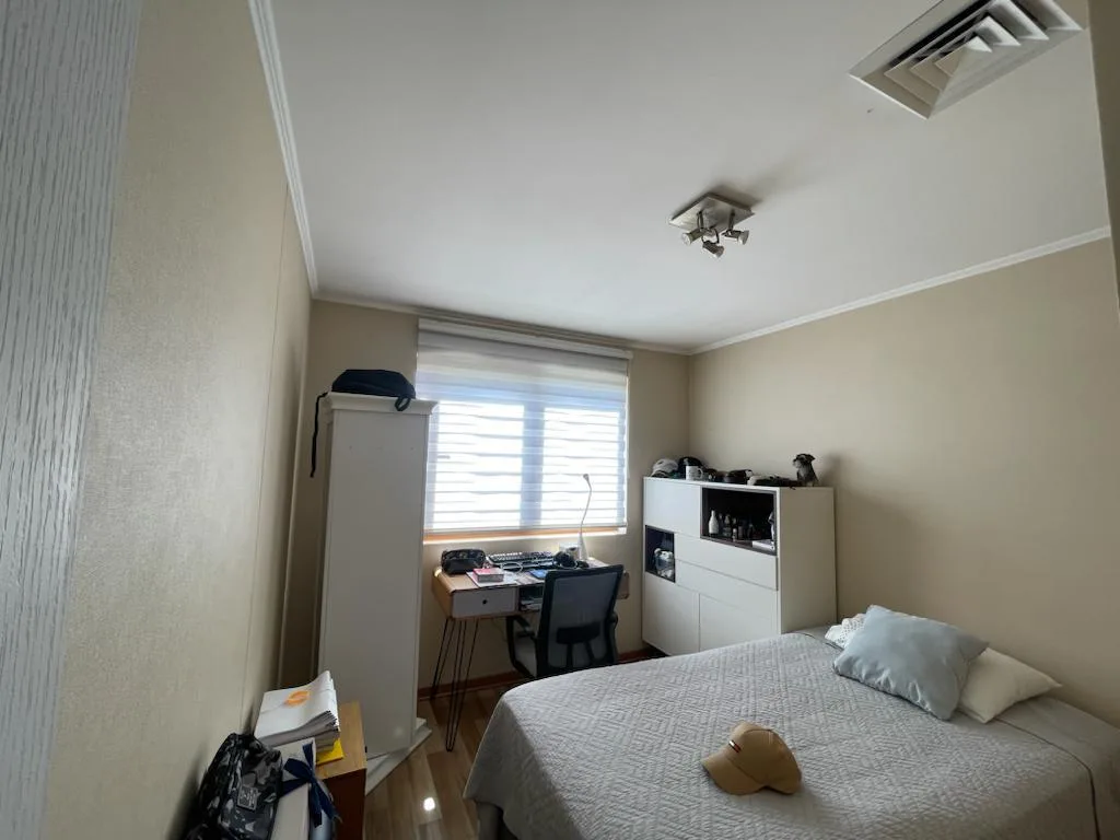 Preciosa casa en acomodado sector de Maipú. 4D, 3B, 2E, 1Bod UF 12.500 - foto 1