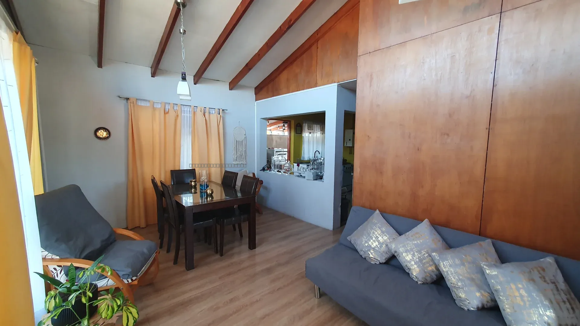 Oportunidad ! Casa aislada 234m2 Terreno y app 65m2 construidos $94.990.000 - foto 2