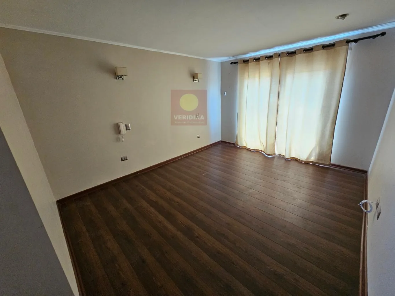 Vendo parcela de 5000m2 con casa de 139m2 - foto 2
