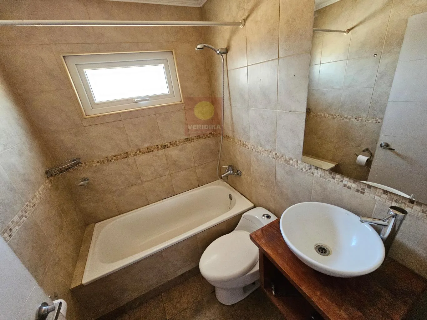 Vendo parcela de 5000m2 con casa de 139m2 - foto 4
