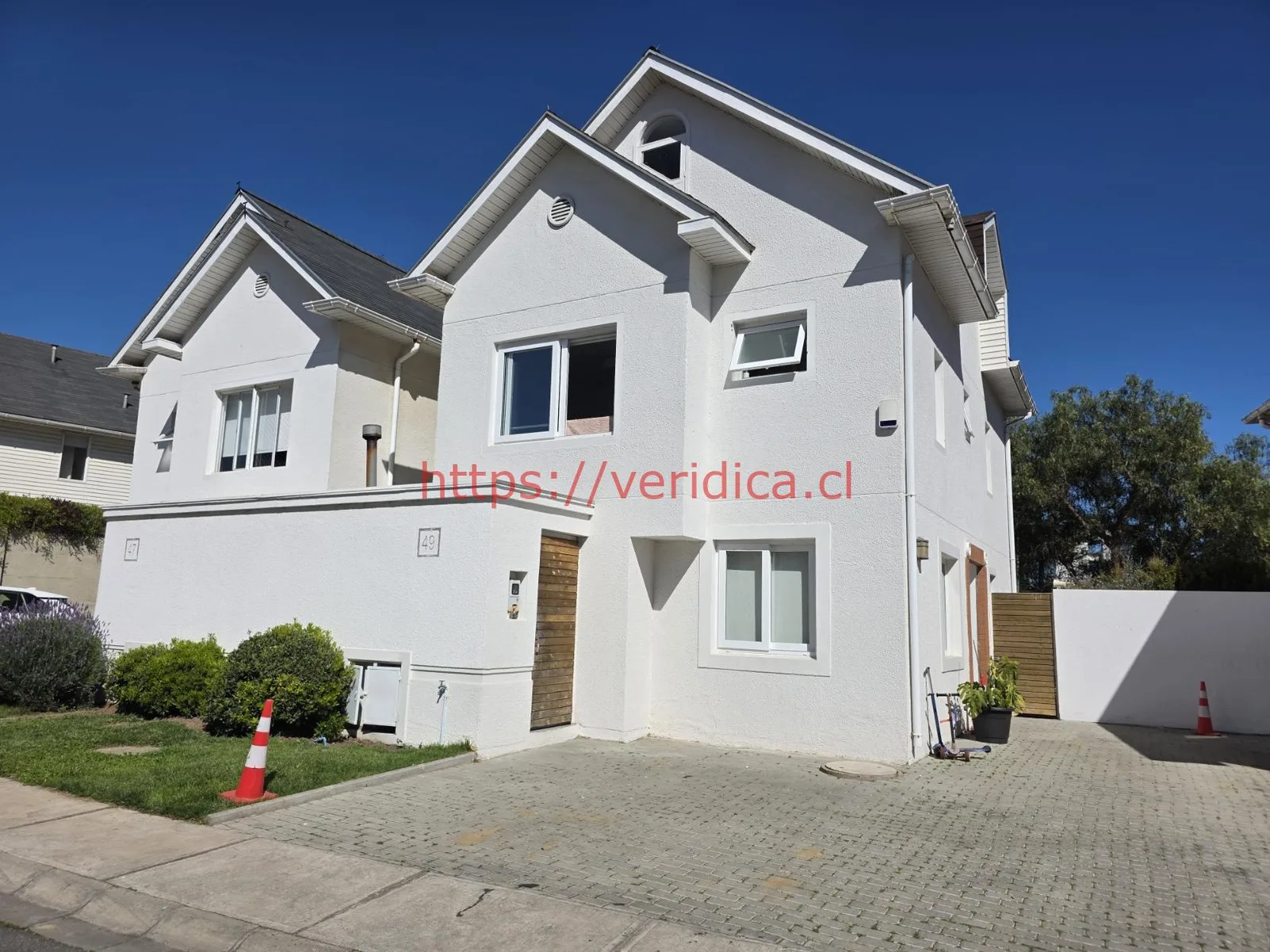 Vendo casa 170m2, 4 dormitorios, sala de estar mansarda - foto 1