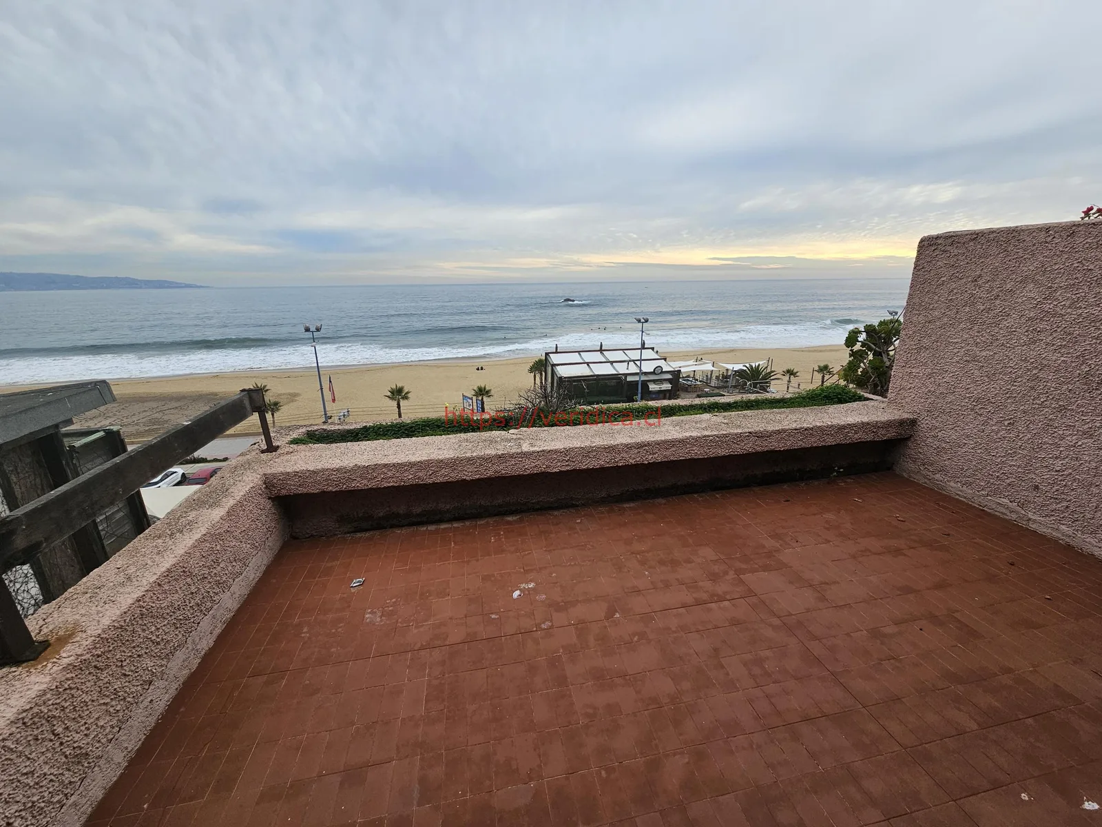 Vendo depto. en 1ra línea de Reñaca 5to sector - foto 1
