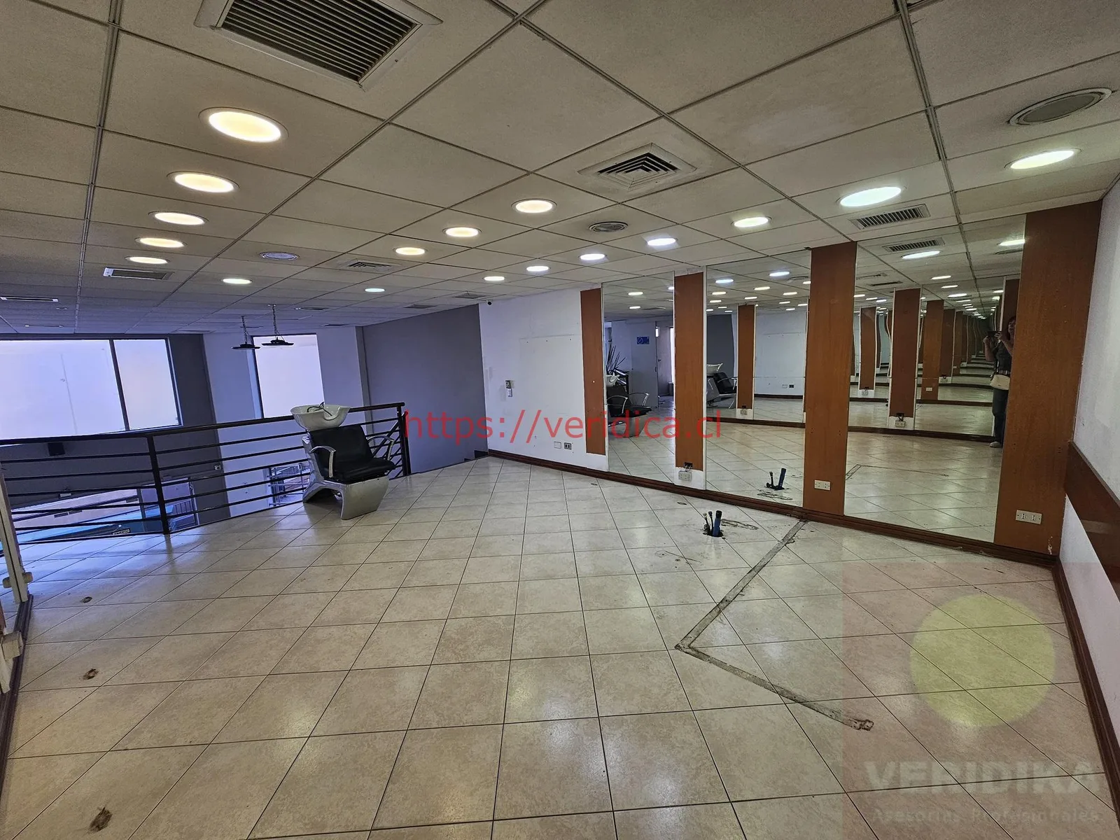 Arriendo local u oficina en 15 norte con Libertad. - foto 4