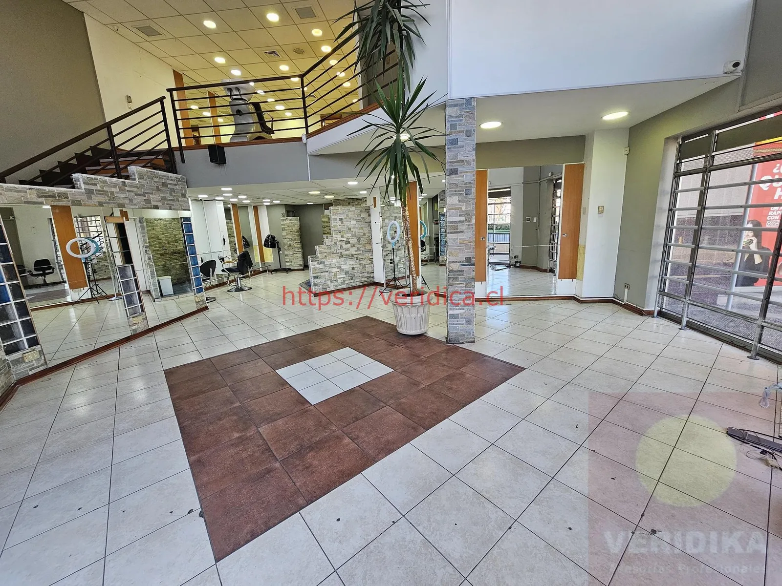 Arriendo local u oficina en 15 norte con Libertad. - foto 2