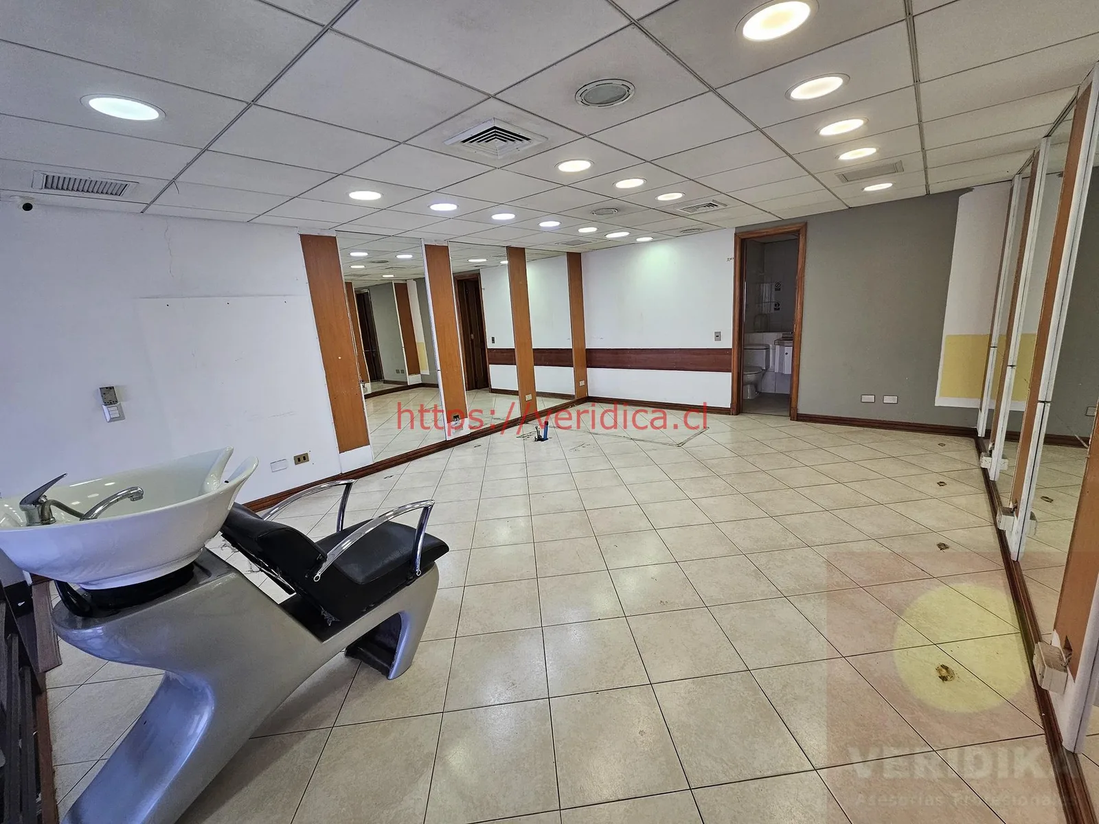 Arriendo local u oficina en 15 norte con Libertad. - foto 6